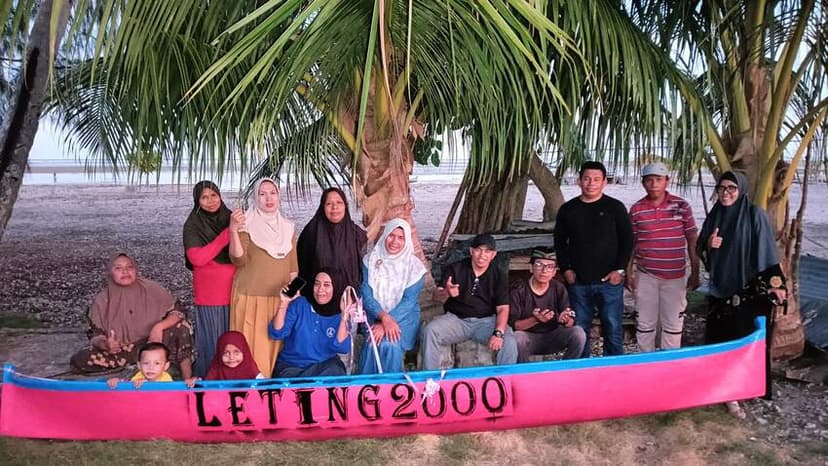 Alumni SMPN 1 Wabula Angkatan 2000 Buktikan Takkan Membiarkan Sahabat Berjuang Sendiri