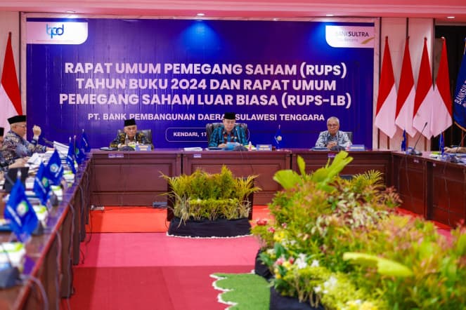 Bupati Buton Hadiri Rapat Umum Pemegang Saham Luar Biasa Bank Sultra