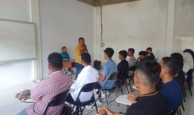 Jelang PKKMB, 110 Calon Maba Kelas Pengembangan Unidayan Pasarwajo Tatap Muka Bersama Pengelola Kampus