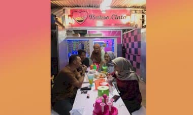 Menyantap Bakso Cinta Ala Iren di Kali Biru