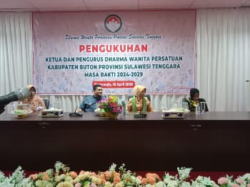 Kepengurusan Dharma Wanita Persatuan (DWP) Kabupaten Buton Masa Bakti 2024-2029 resmi dikukuhkan pada Kamis (16/04/2026).  (Foto: Ajumasir - Kominfo)