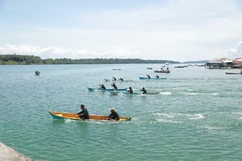Festival Perahu Tradisional Menghidupkan Kembali Simbol Kejayaan Pesisir di Teluk Barangka