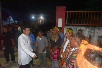 Bupati dan Wakil Bupati Safari Ramadan di Kecamatan Siotapina