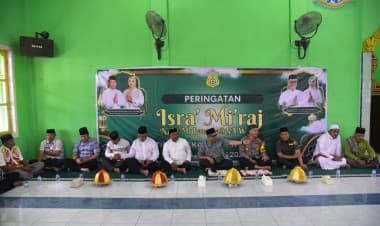 Pemkab Buton Peringati Isra Miraj di Masjid Nurul Yaqin Pasarwajo