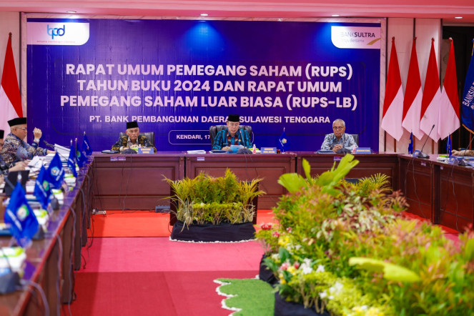 Bupati Buton Hadiri Rapat Umum Pemegang Saham Luar Biasa Bank Sultra