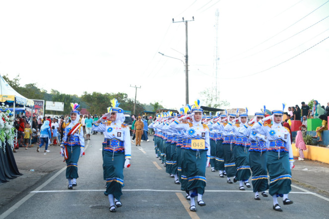 Meriah, Pemkab Buton Gelar Lomba Gerak Jalan Indah Sambut HUT RI ke-80