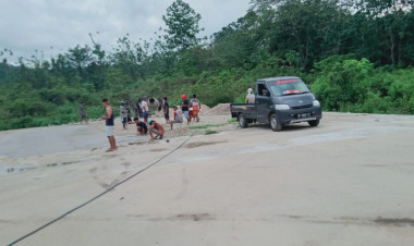 Bina Generasi Muda, Pemdes Tumada Bangun Lapangan Futsal