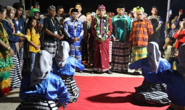 Hadiri Pesta Adat Tahunan Wakole, Masyarakat Sampaikan Apresiasi atas Kinerja Pj Bupati Buton