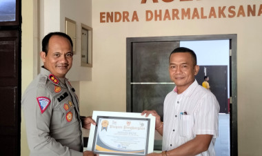 Sukses Amankan Porprov Sultra, Kapolres Buton Diganjar Penghargaan dari KONI Buton