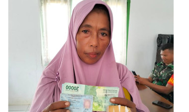 76 KPM Desa KabawaKole Terima BLT DD Tahap IV Tahun Anggaran 2022