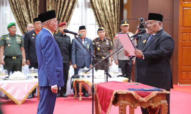 Gubernur Alimazi Resmi Lantik Sekprov Sultra