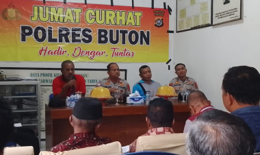 Jum'at Curhat Bersama Kapolres Buton