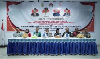 Pemda Bersama KPU dan Bawaslu Kabupaten Buton Tandatangani NPHD Pemilu 2024