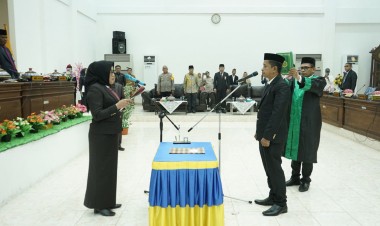 Suhardin Resmi Dilantik Sebagai PAW Anggota DPRD Buton Gantikan Hariasi Salad