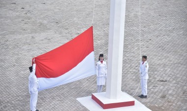 Peringati Hari Pahlawan 10 November 2023: Pemkab Buton Gelar Upacara dan Tabur Bunga