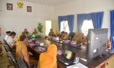 Sekda Pimpin Rapat Tim Percepatan Penurunan Stunting Kabupaten Buton