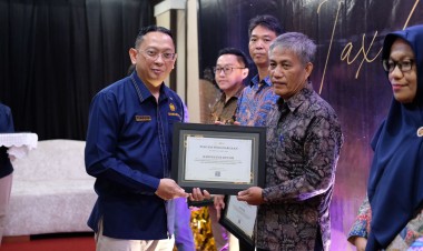 Pemkab Buton Raih Penghargaan Kepatuhan Pelaporan SPT 2023