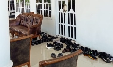 Pj Bupati Buton Gelar Rapat Tertutup, Janji Ungkap Pengalihan APBD Tinggal Omong Kosong?