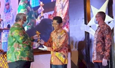 Konsisten Perjuangkan Aspal Buton, La Bakry Kembali Diganjar Penghargaan