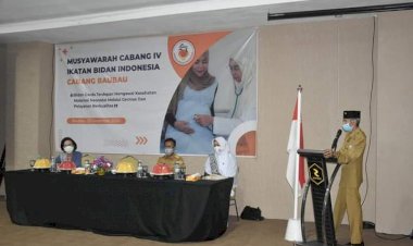 Hadiri Muscab IBI, AS Tamrin Harap Bidan Jadi Garda Terdepan Sosialisasikan Prokes