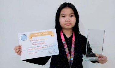 Belajar dari Youtube, Siswi SMP Ini Raih Medali Emas Olimpiade Bahasa Inggris di Italia