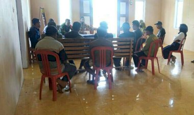 Babinsa Koramil 1413-03/Kapontori Minta Masyarakat Desa Kamelanta Untuk Taat Protokol Kesehatan