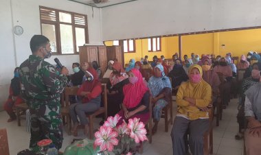 Babinsa Koramil 1413-02/Pasarwajo  Ajak Warga Patuhi Prokes dan Sukseskan Program Vaksinasi Covid-19