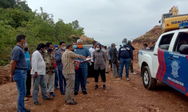 Tinjau Lokasi Stadion di Buton, Ali Mazi: Kontraktornya Ini Nda Boleh Asal Kerja