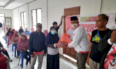 Partai Gerindra Buton Sambangi Pengurus Kecamatan Siontapina, Bagikan Sembako