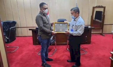 Bupati Buton Selatan Dapat Penghargaan dari KPPN