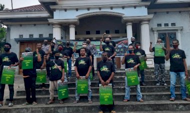 Temui Relawan Komunitas Ojek, Laskar ASR Buton Gelar Edukasi dan Bagikan BBM