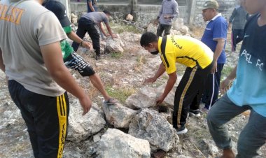 Sambut Ramadan, Polsek Wabula Gelar Bakti Sosial Bersama Karang Taruna Desa Wabula dan Wabula Satu