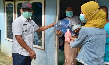 Cegah Penyebaran Covid-19 Pemdes Mantowu Siapkan Tempat Cuci Tangan di Setiap Rumah Warga