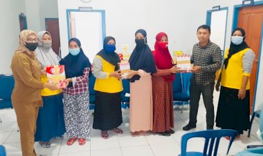 Cegah Stunting, Pemdes Wabula Salurkan Vitamin dan Makanan Tambahan
