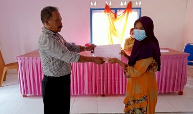 Pemdes Holimombo Jaya Telah Selesai Menyalurkan BLT DD Bulan April Kepada Masyarakatnya