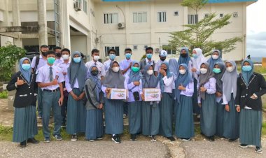 Peduli Balita Penderita Gizi Buruk, PMR dan OSIS SMA Negeri 1 Pasarwajo Galang Dana