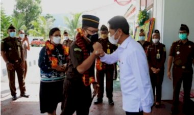 Disambut Dengan Tarian Bosu, La Bakry Ucapkan Selamat Datang Kepada Kajari Baru