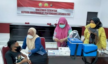 Penyandang Disabilitas di Buton Jalani Vaksinasi