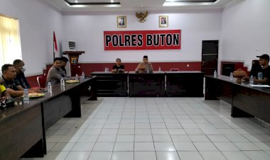 Kapolres Buton Jelaskan Layanan Aplikasi Kururio Buton Peduli Isoman kepada Pelaku Usaha dan Calon Driver