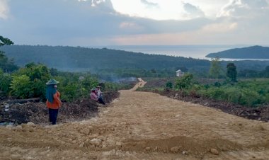 Pembangunan Jalan Usaha Tani di Desa Tumada Hampir Selesai