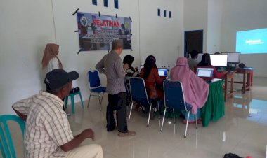 Pemdes Mantowu Gelar Pelatihan Komputer pada Warganya