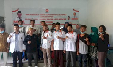 Ketua DPD PKS Buton Lantik 17 Pengurus DPC Kecamatan Lasalimu Selatan dan Siontapina