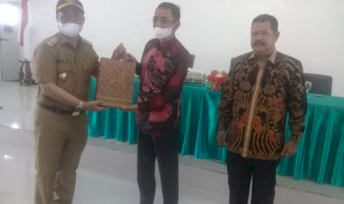 Kadis Perhubungan dan Asisten II Setda Buton Pensiun, La Bakry: Terima Kasih Atas Pengabdiannya Selama Ini