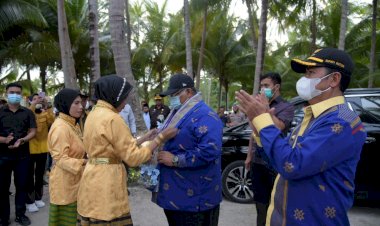 Tinjau Pengembangan Infrastruktur Wisata, Gubernur Ali Mazi Sebut Pantai Lahonduru Sama Dengan Wisata Bali