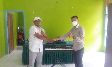 PT Putindo Bintech Berikan Bantuan CSR Berupa Satu Unit Orgen Tunggal Ke Pemdes Mantowu