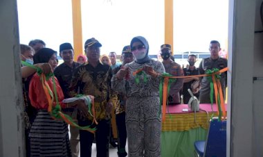 Bupati Buton Resmikan Pasar Rakyat Waoleona