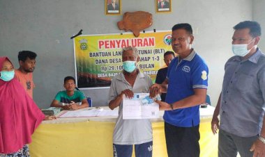 Pemdes Bajo Bahari Salurkan BLT DD Periode Januari-Maret 2022