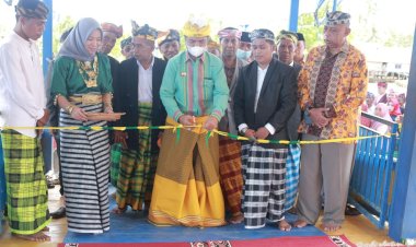 Bupati Buton Resmikan Baruga Sigimali Desa Barangka