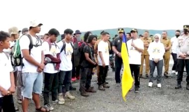 Bupati Buton Resmi Lepas Peserta Tapak Tilas Oputa Yi Koo