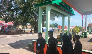 Jelang Kedatangan Jokowi, Paspampres Sterilkan Lapangan Pasarwajo